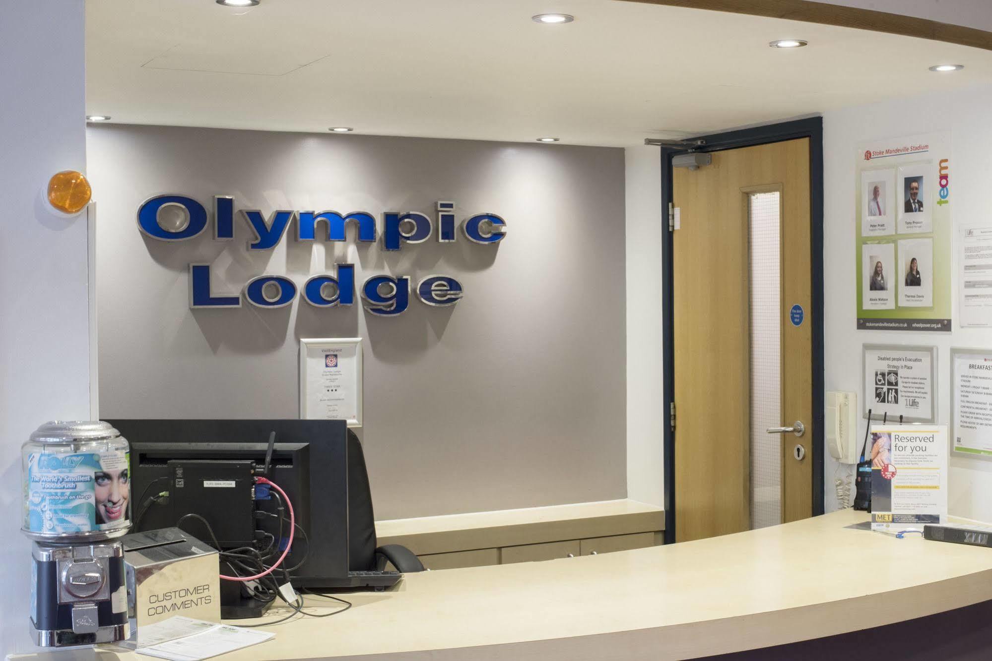 The Olympic Lodge Ейлсбъри Екстериор снимка
