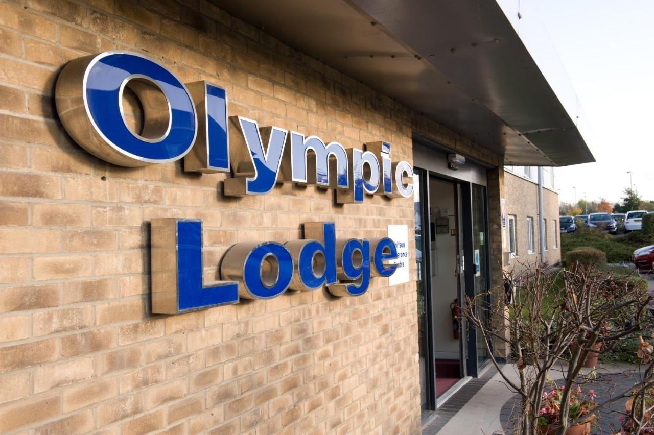 The Olympic Lodge Ейлсбъри Екстериор снимка